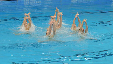 Wat is synchroonzwemmen?